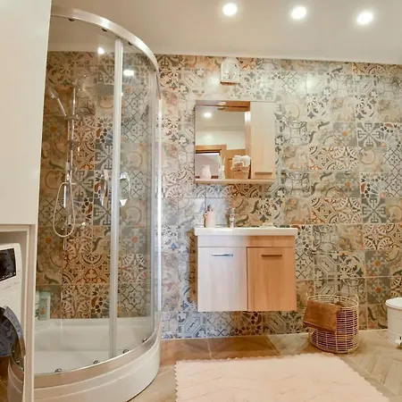 Daire Luxurious Homes In