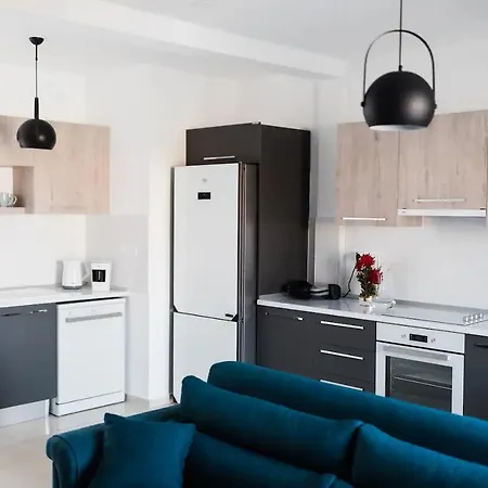 Luxurious Homes In דירה *